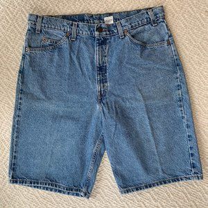 Levi Strauss & Co Jean Shorts 550 - Size 38